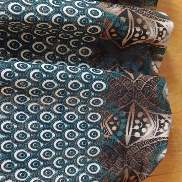 Dress Barn sleeveless shirt. Size L - Picture 6 of 12